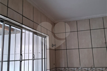 Sobrado à venda ou para alugar com 2 quartos em Vila Aimoré, São Paulo, SP