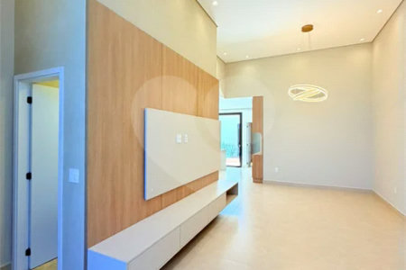 Casa térrea com 3 suítes no Condomínio Residencial Viena em Indaiatuba-SP - Acabamento de alto padrão - R$ 1.690.000,00 - AT 250 m² - AC 158 m² - 3 suítes,, sendo 1 suíte master com closet - Sala para dois ambientes (estar e jantar) - Cozinha planejada com ilha cooktop, forno elétrico e micro-ondas,