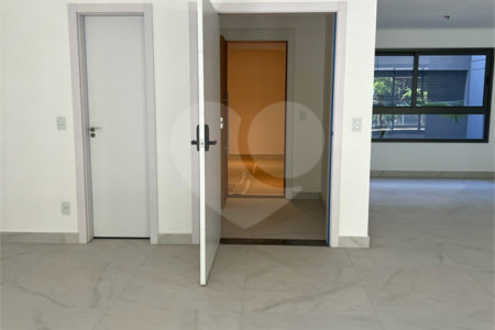 Apartamento à venda com 4 suítes em Sumaré, São Paulo, SP
