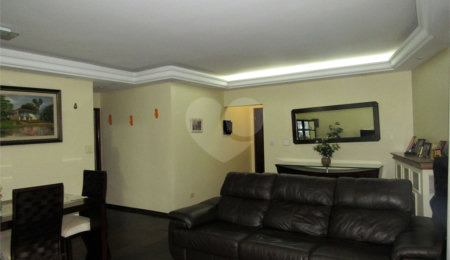 Casa Térrea à venda com 3 quartos, sendo 1 suíte,  em Chácara Flora, São Paulo, SP