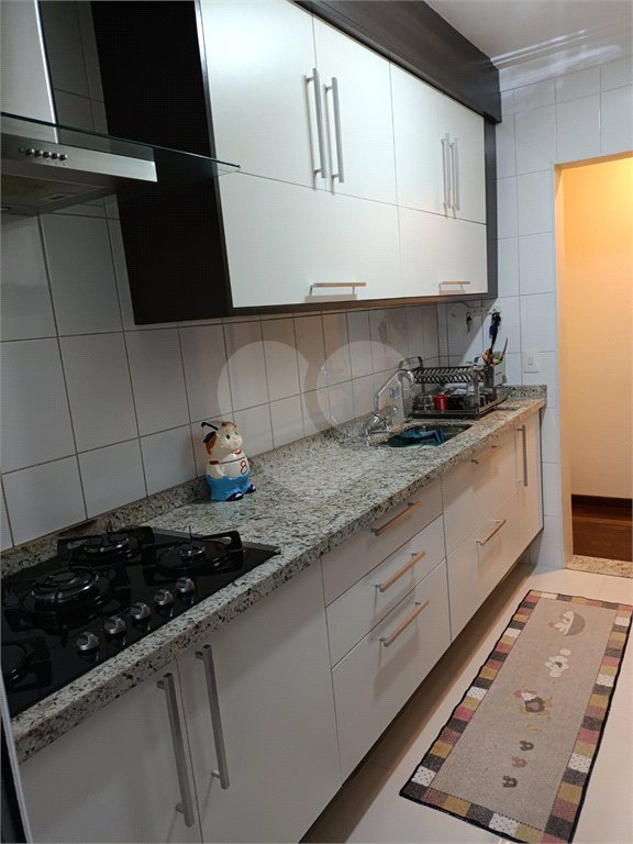 Apartamento na Região da Mooca. Excelente Localização com 3 Dormitórios sendo 1 Suíte e 2 Vagas de Garagem