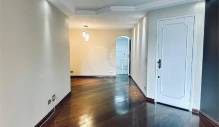 Apartamento à venda com 3 quartos, sendo 1 suíte,  em Alto da Boa Vista, São Paulo, SP