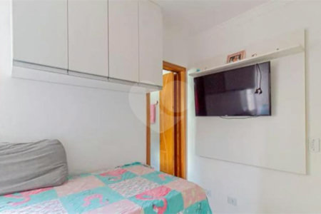 Casa à venda com 2 suítes no condomínio Residencial Flor de Lis, São Paulo - SP