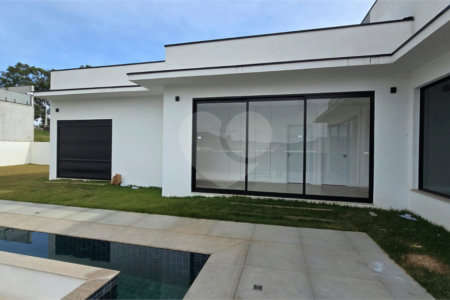 Casa à venda ou para alugar com 5 quartos, sendo 4 suítes,  no condomínio Equilibrium, Atibaia - SP