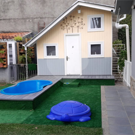 Casa à venda com 3 quartos, sendo 1 suíte, no condomínio Parque Arco Íris, Atibaia - SP