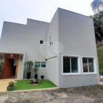 Casa à venda com 3 quartos, sendo 1 suíte,  no condomínio Alpes da Cantareira, Mairiporã - SP