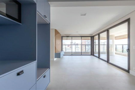 Apartamento à venda com 3 suítes em Moema, São Paulo, SP