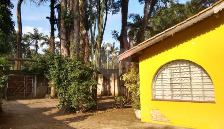 Casa à venda com 2 quartos em Interlagos, São Paulo, SP