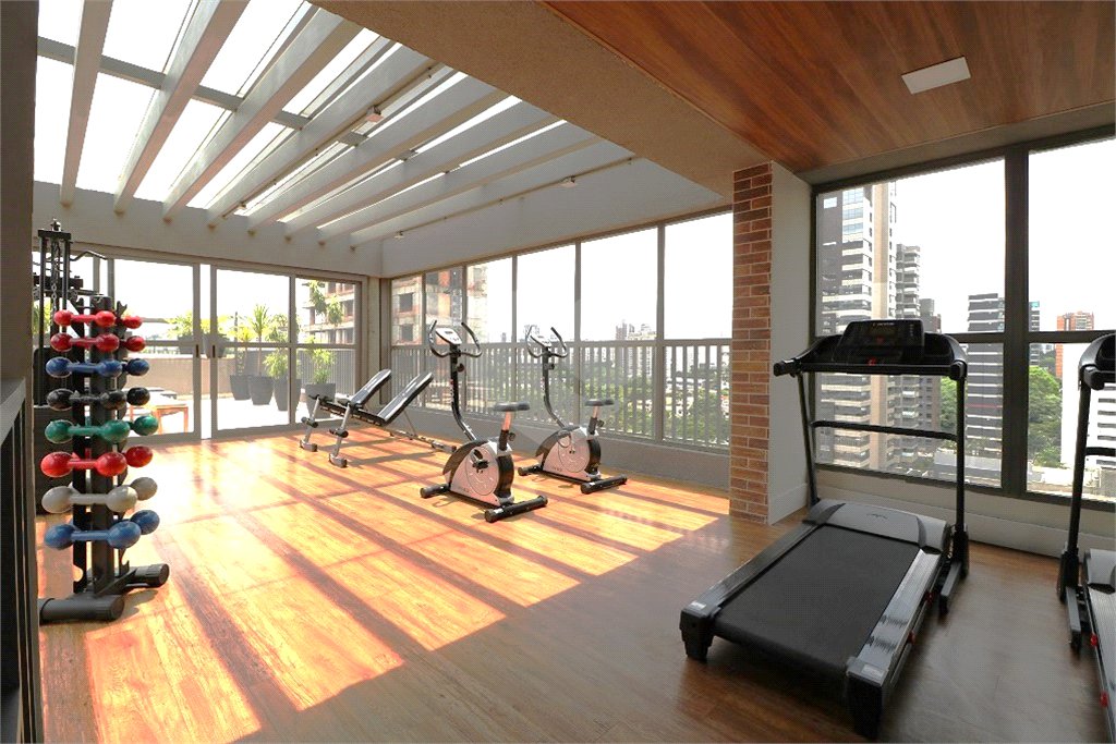 Apartamento à venda com 2 suítes em Moema, São Paulo, SP