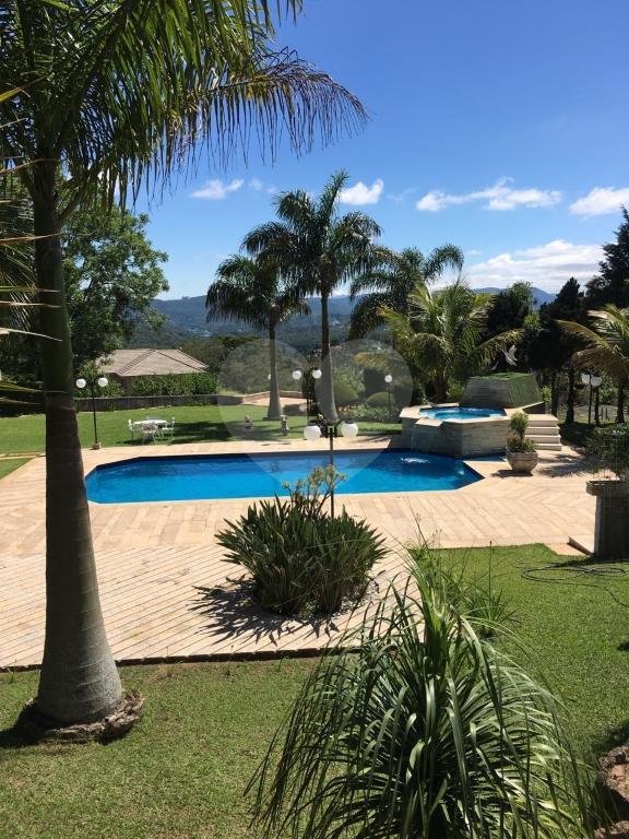 Casa à venda com 3 suítes no condomínio Alpes Caieras, Caieiras - SP