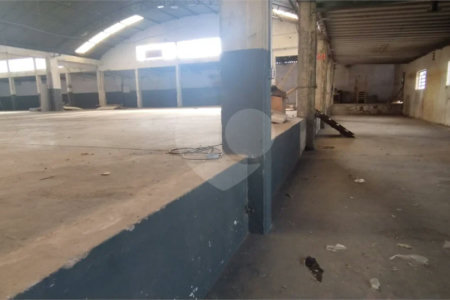 Excelente Galpão Industrial e Comercial em Jundiaí com AVCB e Zoneamento ZR3