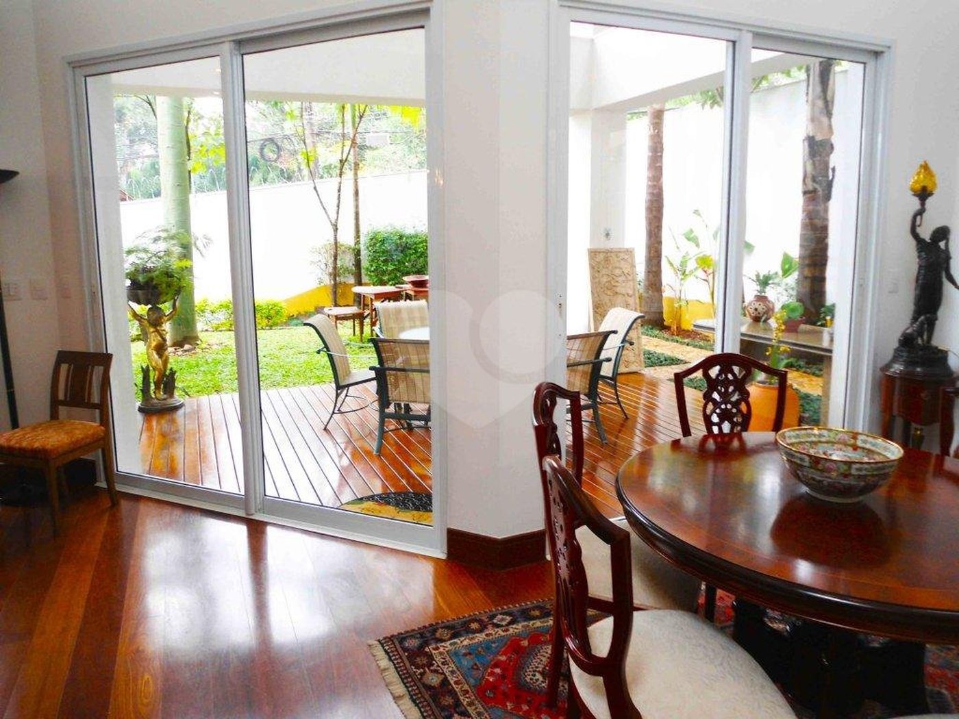 Casa à venda com 4 suítes no condomínio Vila Alba, São Paulo - SP