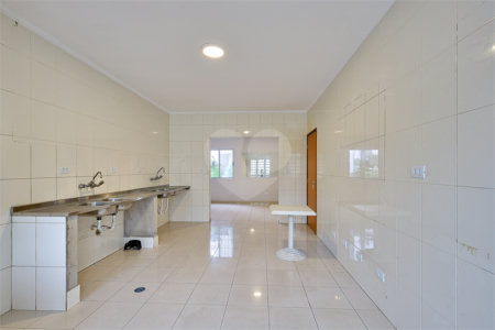 Sobrado à venda com 3 quartos, sendo 1 suíte, em Alto da Boa Vista, São Paulo, SP