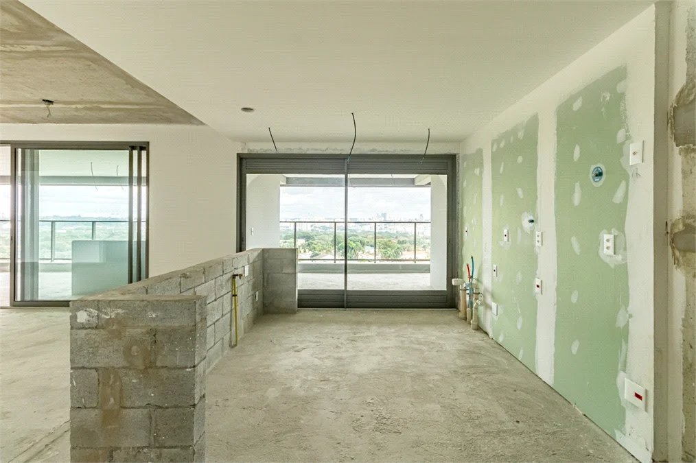 Apartamento à venda com 4 suítes em Alto de Pinheiros, São Paulo, SP