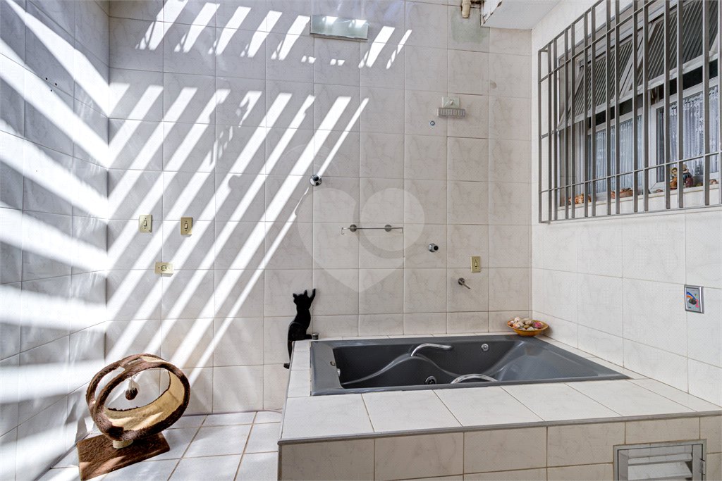 Casa à venda com 3 quartos, sendo 1 suíte, em Santo Amaro, São Paulo, SP