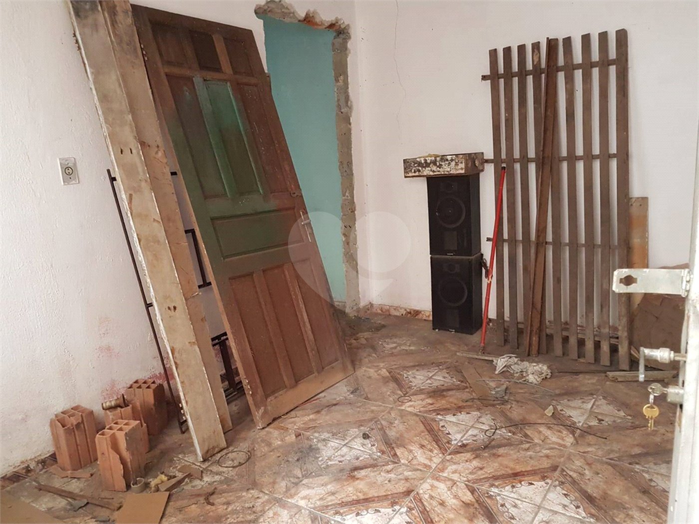 Casa à venda com 3 quartos em Jardim Helena, Ferraz de Vasconcelos, SP