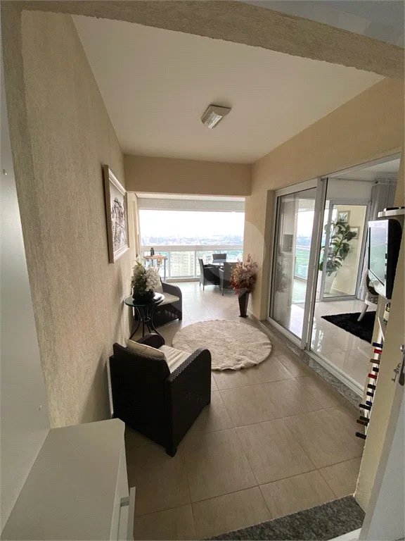 Apartamento à venda com 3 suítes em Santa Teresinha, São Paulo, SP