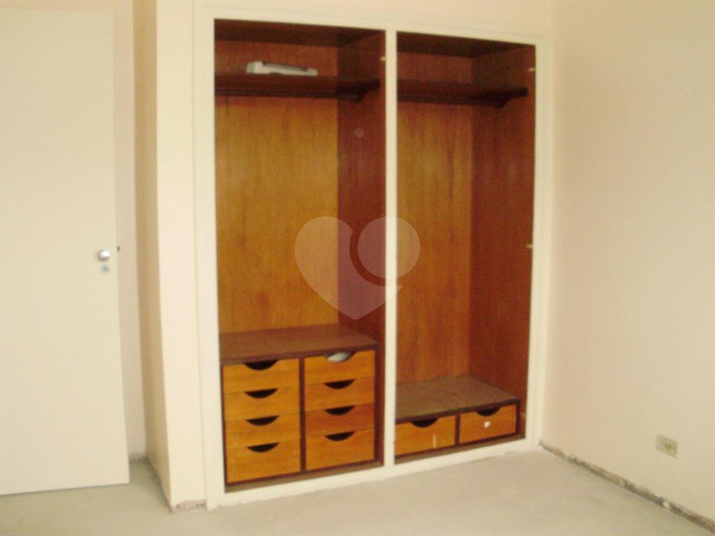 Sobrado à venda com 3 quartos, sendo 1 suíte, em Horto, São Paulo, SP