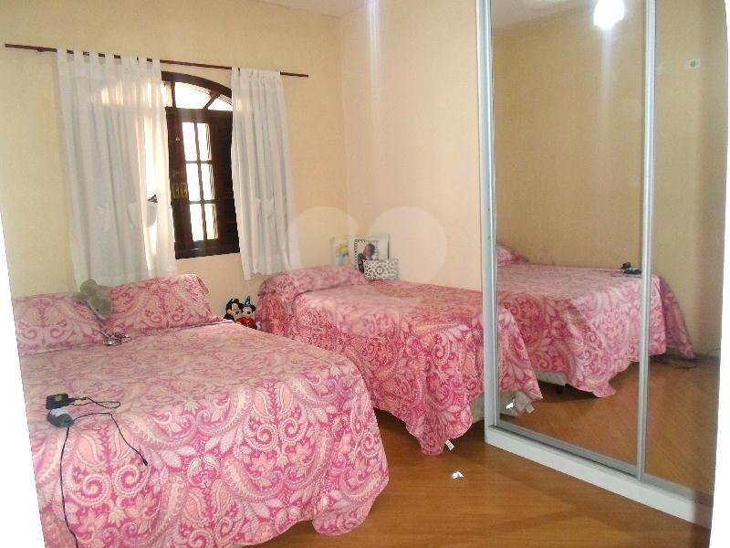 Sobrado à venda com 3 suítes em Vila Galvão, Guarulhos, SP