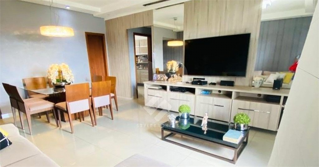 Apartamento à venda com 3 quartos, sendo 1 suíte, em Alvorada, Cuiabá, MT