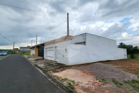 Casa à venda com 2 quartos, sendo 1 suíte, em Residencial Vila Martins, Salto, SP