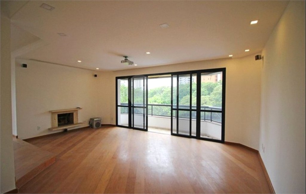 Apartamento à venda com 4 quartos, sendo 3 suítes, em Vila Suzana, São Paulo, SP