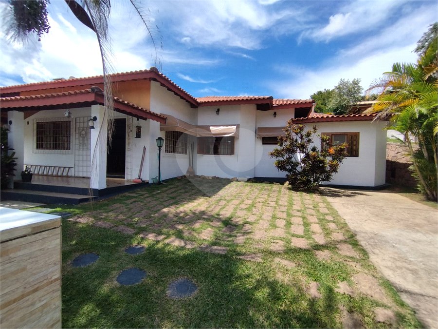 Casa à venda com 3 quartos, sendo 1 suíte, em Parque dos Cafezais IV, Itupeva, SP