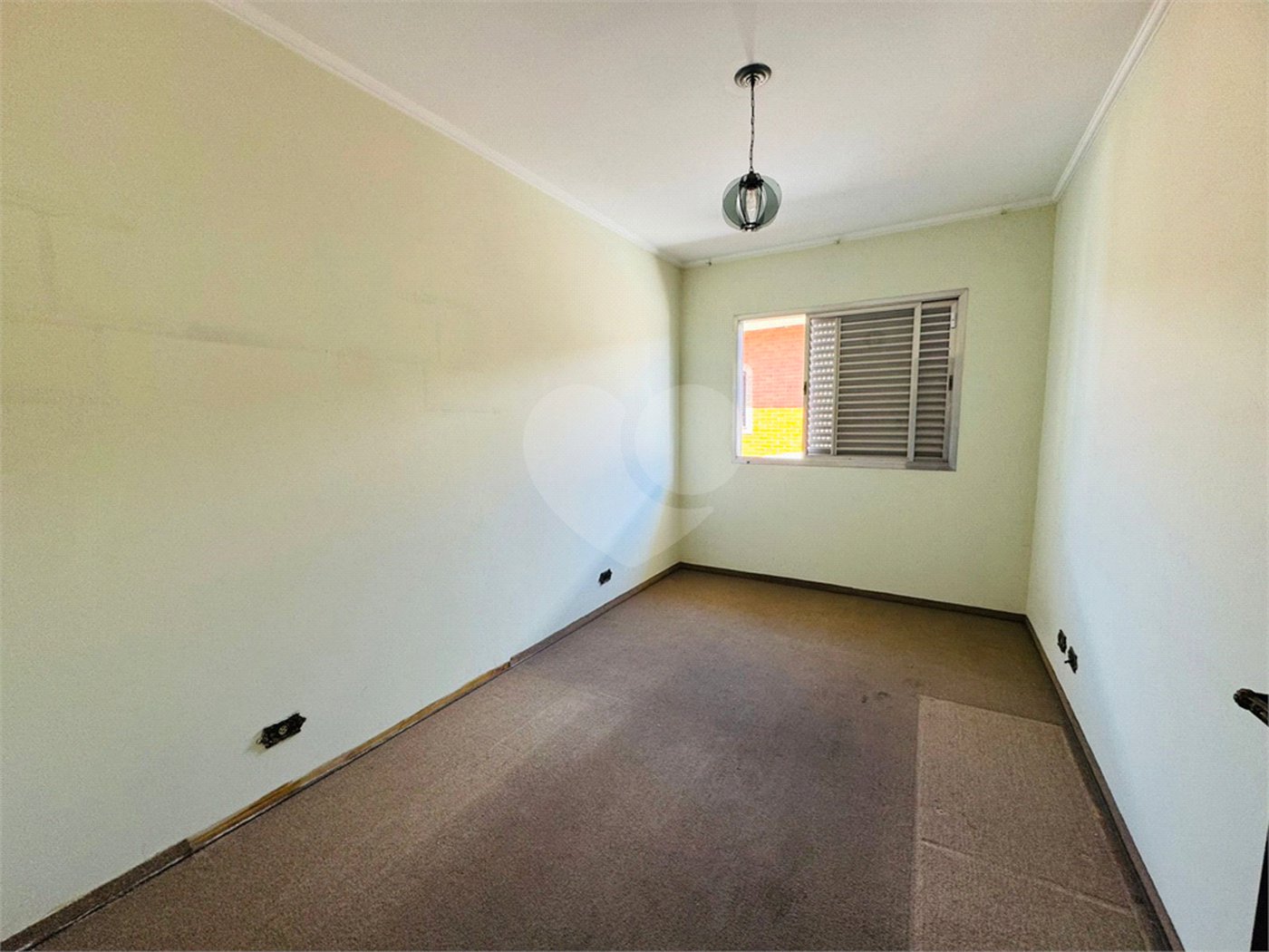 Casa à venda com 4 quartos, sendo 2 suítes,  em Vila Galvão, Guarulhos, SP