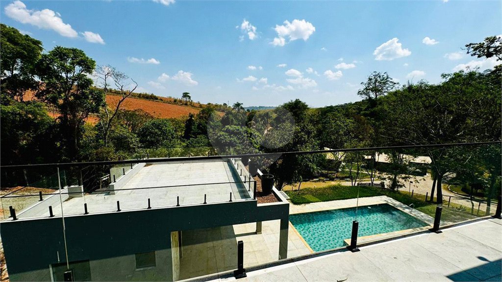 Casa à venda com 4 suítes no condomínio Associação Portal Ouro Verde, Atibaia - SP