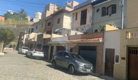 Casa de Vila à venda com 4 quartos, sendo 1 suíte,  em Água Fria, São Paulo, SP