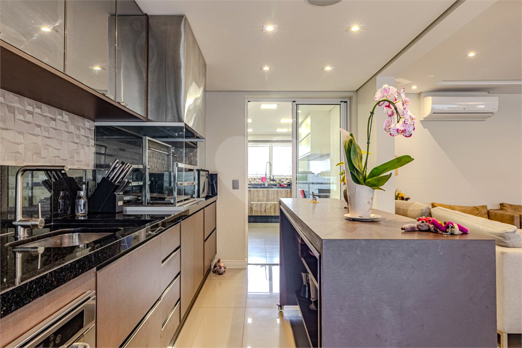 Apartamento à venda com 3 suítes em Alto da Lapa, São Paulo, SP