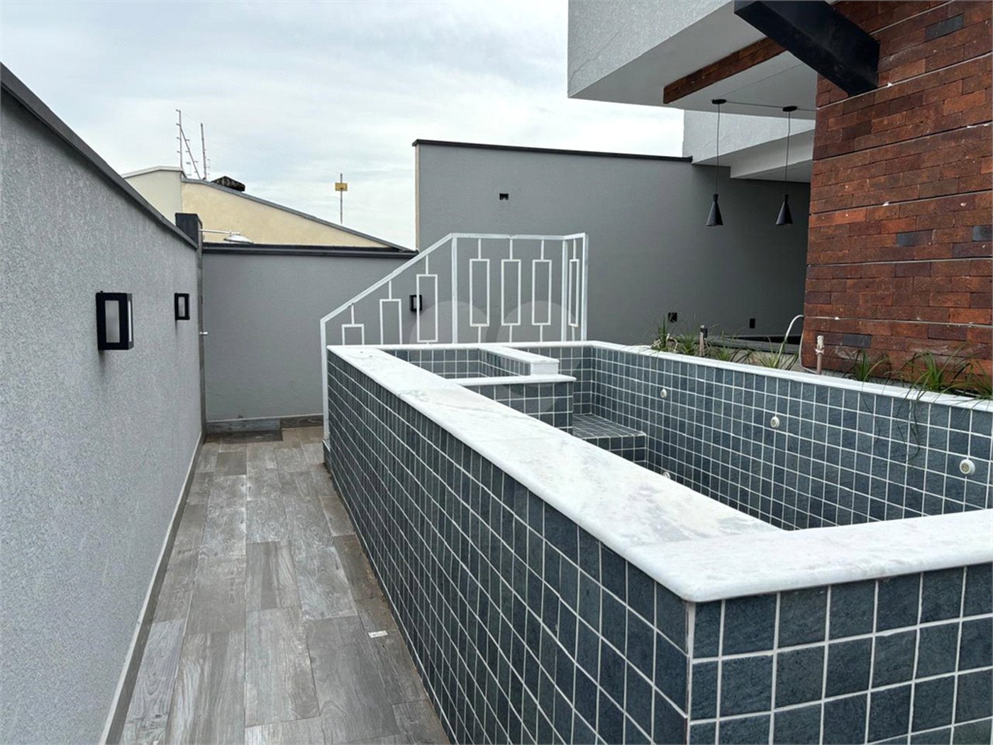 Casa à venda com 4 suítes no condomínio Residencial Costa das Areias, Salto - SP