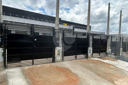 Casa de Vila à venda com 2 quartos, sendo 1 suíte, em Vila Nova Sorocaba, Sorocaba, SP