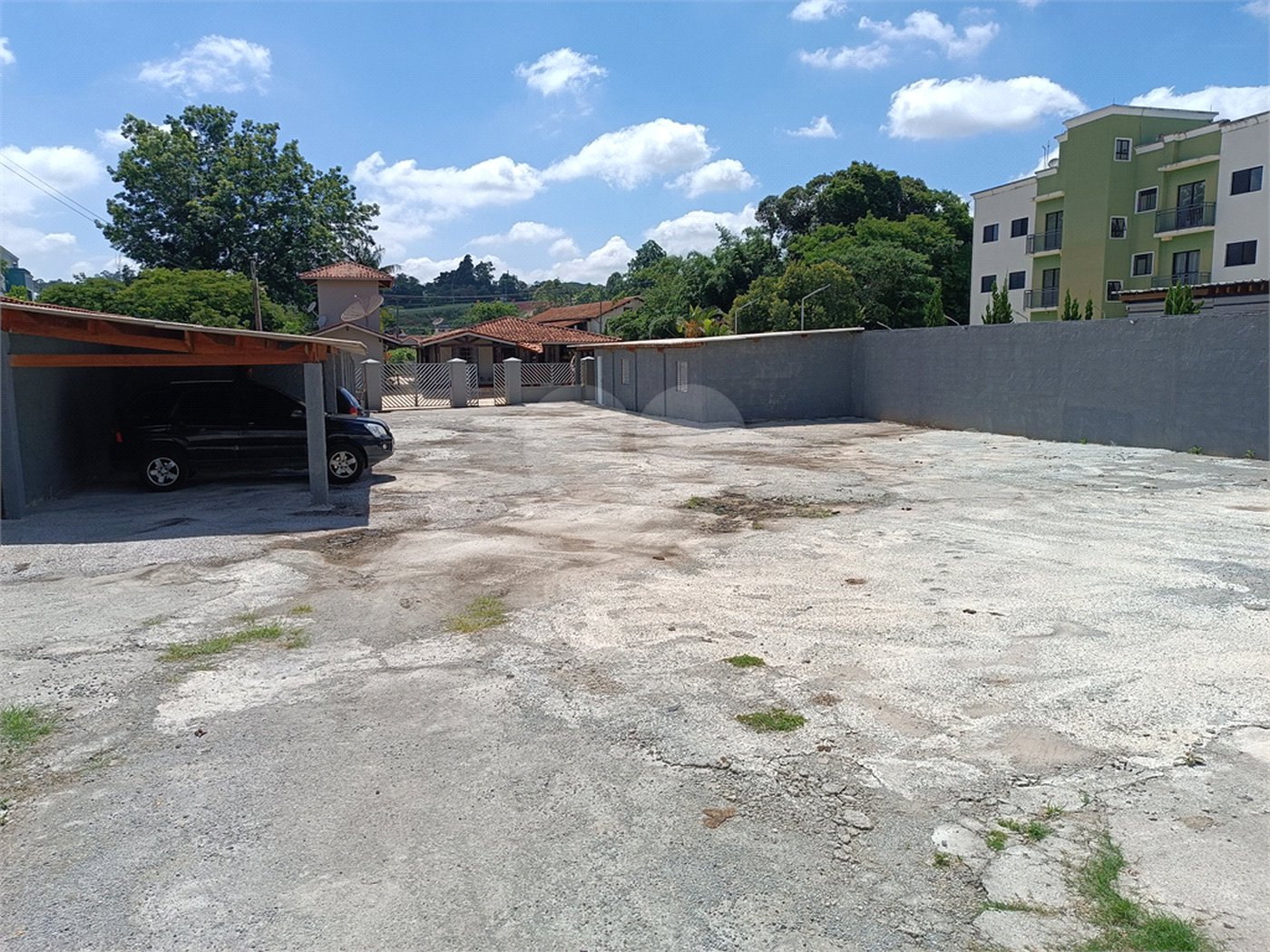 Casa à venda com 5 quartos, sendo 3 suítes, em Jardim Villaça, São Roque, SP