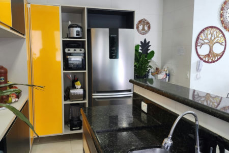 Casa à venda com 3 quartos, sendo 1 suíte, em Canto do Forte, Praia Grande - SP