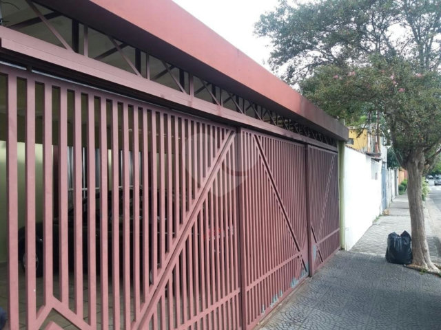 Sobrado à venda com 4 quartos, sendo 1 suíte,  em Brooklin, São Paulo, SP