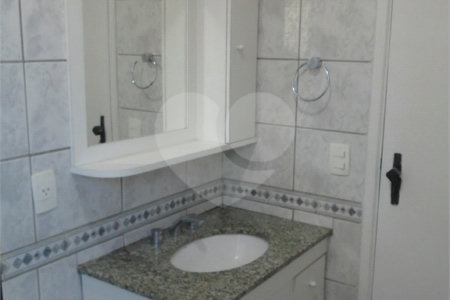 Apartamento à venda com 3 quartos, sendo 1 suíte, em Vila Oliveira, Mogi das Cruzes, SP