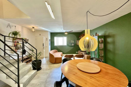 Casa à venda com 3 quartos, sendo 1 suíte, no condomínio Villaggio Viana, Cotia - SP