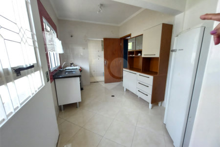 Casa à venda com 4 quartos, sendo 3 suítes, no condomínio São Joaquim, Vinhedo - SP