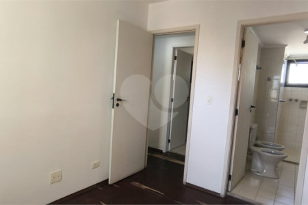 Apartamento à venda com 3 quartos, sendo 1 suíte, em Pinheiros, São Paulo, SP