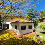 Casa à venda com 4 quartos, sendo 2 suítes, no condomínio Alpes da Cantareira, Mairiporã - SP