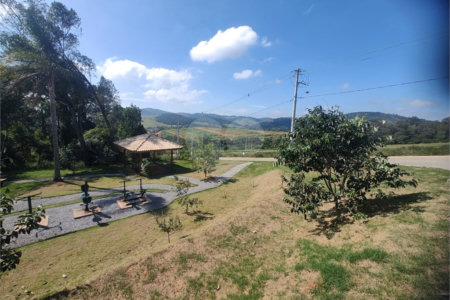 Terreno à venda no condomínio Residencial Solar São Judas Tadeu, Piracaia - SP