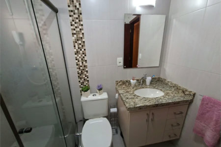 Sobrado à venda com 3 quartos, sendo 1 suíte,  em Jardim Bonfiglioli, São Paulo, SP