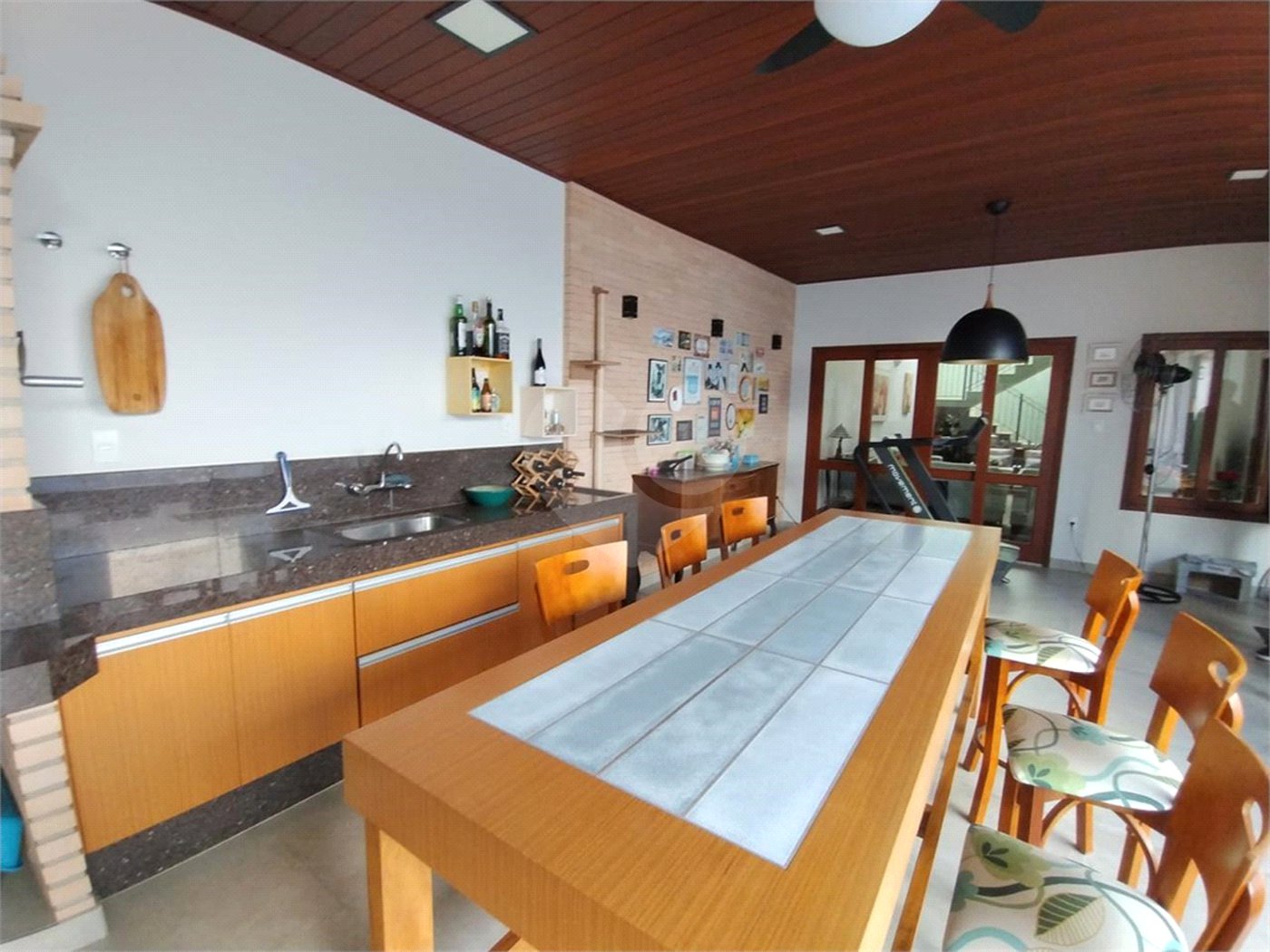 Casa à venda ou para alugar com 3 suítes em Jardim Itália, Itapetininga, SP