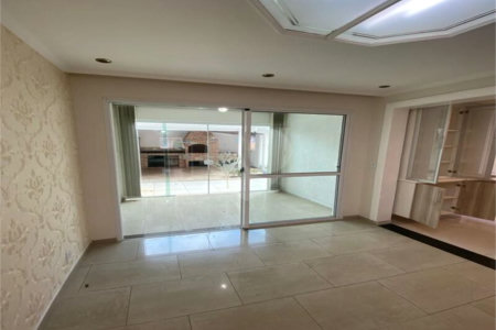 Casa à venda com 4 quartos, sendo 3 suítes, no condomínio Villas Nova Tatuapé I, São Paulo - SP