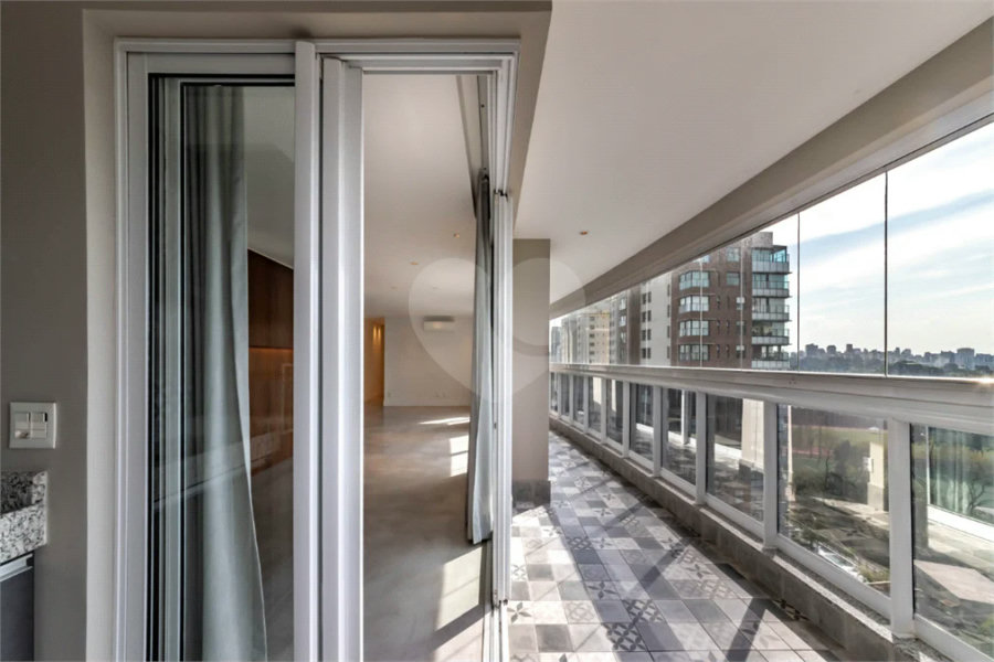 Vila Clementino - 161 m² | 2 dormitórios, com possibilidade de 3 | suíte master | 3 vagas | depósito