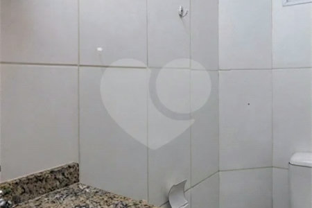 Prédio á venda - Saúde