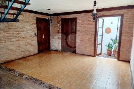 Sobrado à venda em Araras – Santa Olivia II 3 dormitórios 1 suíte