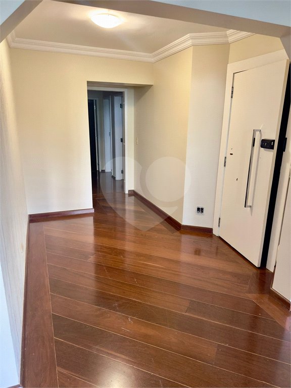 Apartamento à venda com 3 quartos, sendo 1 suíte, em Jardim Europa, São Paulo, SP