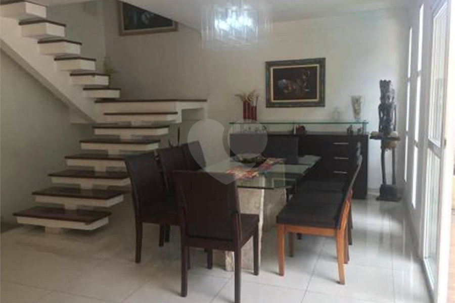 Casa à venda com 4 quartos, sendo 3 suítes,  no condomínio Residencial Nova Cantareira, São Paulo - SP
